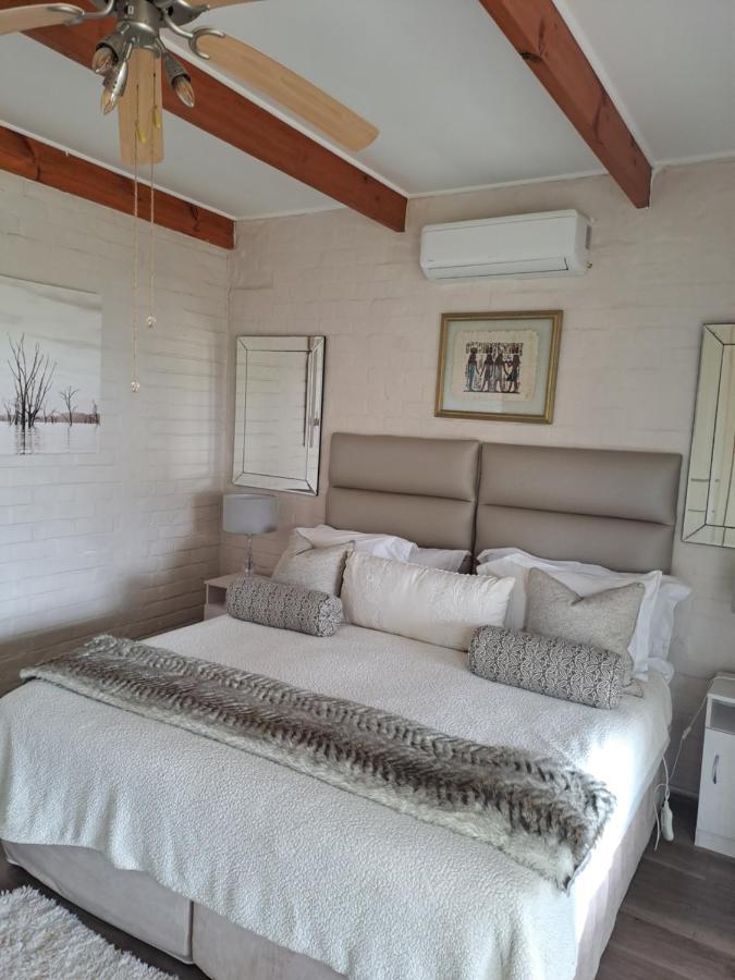 Milky Way Executive Suite Hermanus Exteriör bild